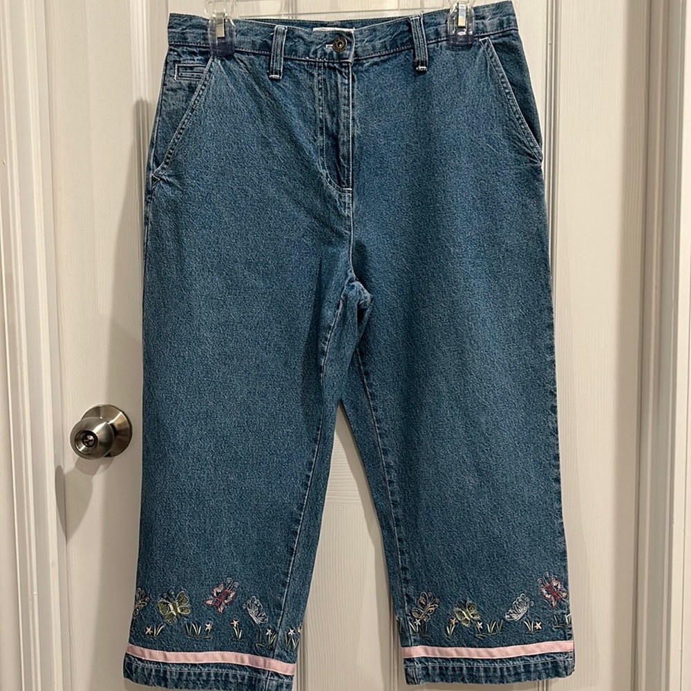 Size 6 Christopher & Banks denim capris